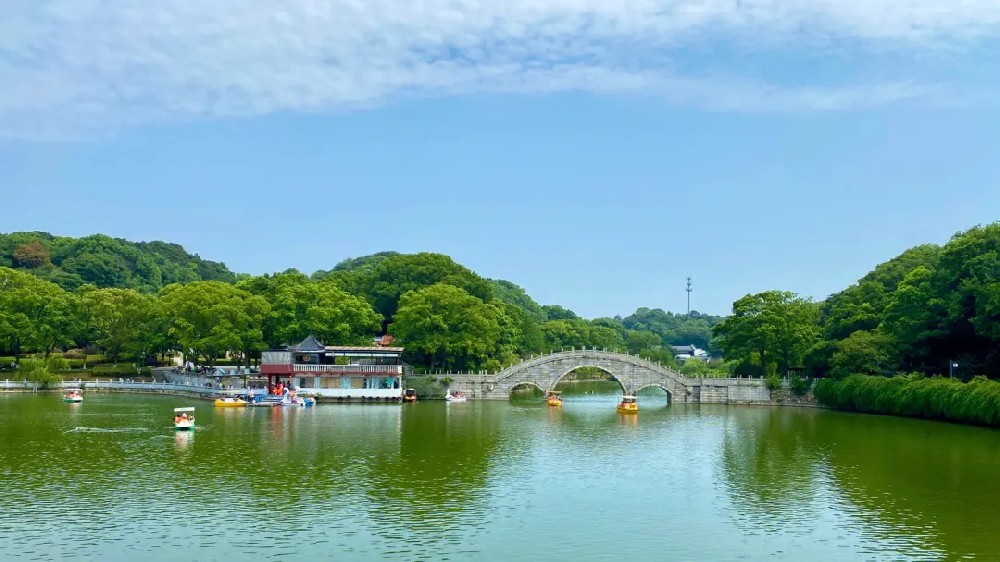 岳陽財金集團(tuán)首筆分離式保函業(yè)務(wù)正式落地