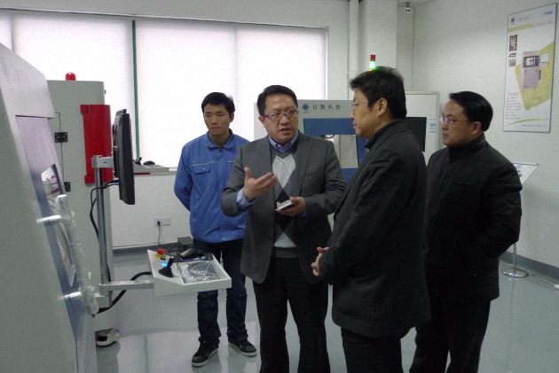 熱烈歡迎無錫新區黨工委書記許剛、鴻山街道書記平江、無錫新區科技局張局長等一行蒞臨參觀指導