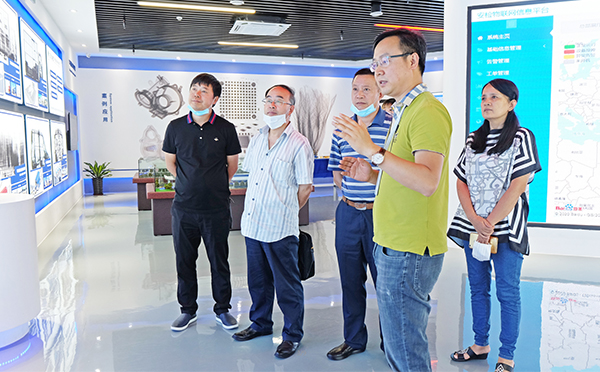 重慶市北碚區(qū)一行領(lǐng)導(dǎo)對日聯(lián)科技總部進行參觀調(diào)研 重慶市北碚區(qū)一行領(lǐng)導(dǎo)對日聯(lián)科技總部進行參觀調(diào)研