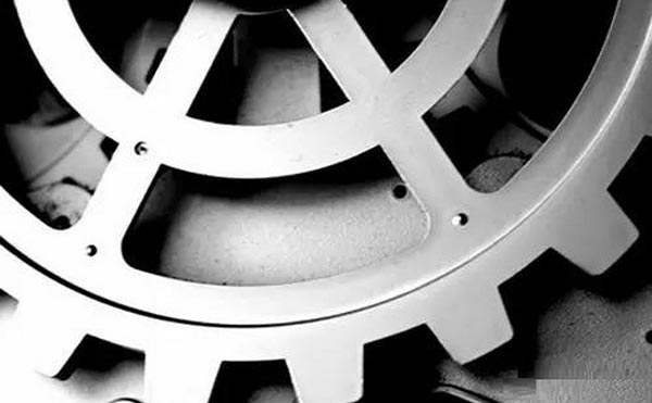 鑄件內(nèi)部缺陷，采用什么設(shè)備檢測比較好？